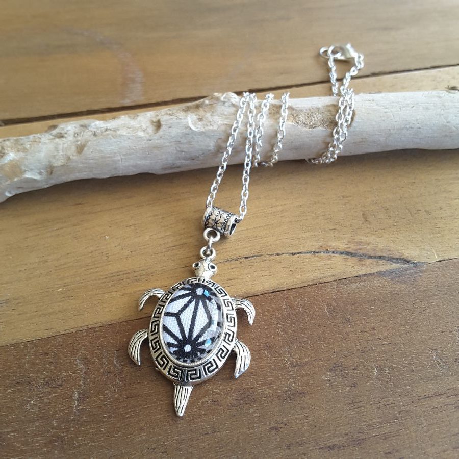 Collier Ethnique Tortue Rouge En Bois, Corail Et Nacre - Artisanat Bali Indonésie - Neuf